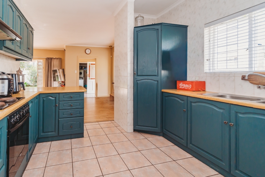3 Bedroom Property for Sale in King George Park Western Cape